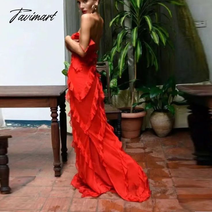 TAVIMART - Casual Women Sleeveless Beach Boho Long Dress Fashion Sexy Backless Ruffle Chiffon Evening Dress Elegant Sling Maxi Party Dress Sleeve (cm) Bust Size(cm) Waist Size(cm) Length(cm) Hip (cm) S - 88 70 132 93 M - 92 74 133 97 L - 96 78 134 101 XL - 100 82 135 105 XXL - - - - - 3XL - - - - - "Size measured by ourselves, sometimes has some errors, but always within 3cm." “If you have any questions about the size, please contact me” Boho Long Dress, Party Dresses With Sleeves, Maxi Party Dress, Boho Dresses Long, Chiffon Evening Dresses, Beach Boho, Evening Dresses Elegant, Chiffon Ruffle, Maxi Dress Party