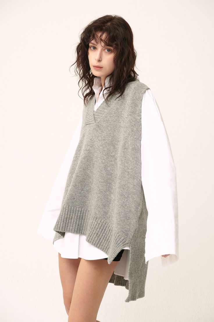 storets.com [NEW] Lyla Oversized Knit Vest Oversized Knit Vest, Oversize Knit, Knitting Women Sweater, Knit Vest, Faux Fur Coat, Knitting Materials, Outerwear Women, Womens Vest, Knit Cardigan