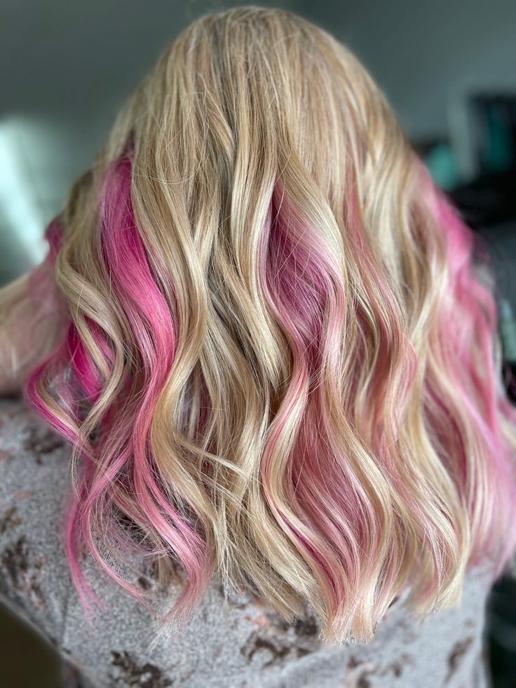 Blonde Hair Ideas For Fall Highlights, Peek A Boo Highlights Blonde, Peek A Boo Pink Highlights, Pink Peak A Boo Blonde Hair, Pink Under Blonde Hair, Bright Pink Peekaboo Hair, Pink Peek A Boo Hair, Pink Peekaboo Highlights Blonde Straight Hair, Colored Highlights For Blondes