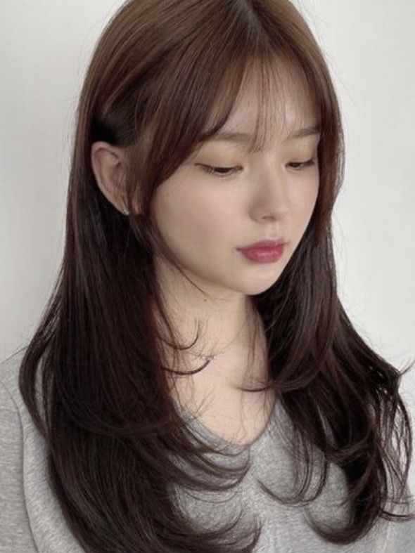 Hair Style Korea, Hair Inspiration Long, Bangs With Medium Hair, Hairstyles For Layered Hair, Haircuts For Medium Hair, Haircuts Straight Hair, Haircuts For Long Hair, Haircuts With Bangs, Long Hair Cuts