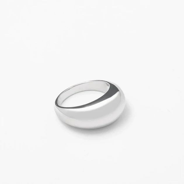 925 Sterling Silver Silver Rings With Shiny Finish For Everyday, Modern White Gold Dome Ring As Gift, Minimalist Sterling Silver Dome Ring With Polished Finish, Minimalist Polished Sterling Silver Dome Ring, Silver Dome Ring For Everyday, Silver Rounded Dome Ring For Everyday, Minimalist Open Ring Jewelry With Polished Edges, Modern Open Ring With Shiny Finish, Timeless Sterling Silver Jewelry