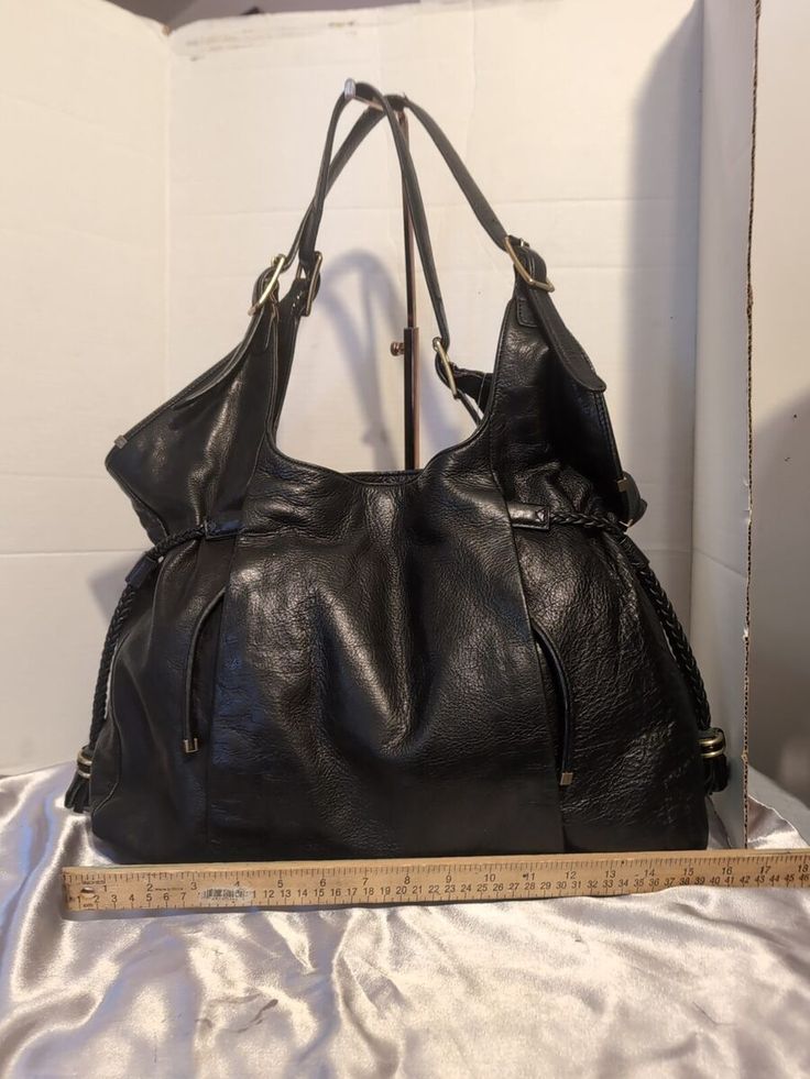 Elliott LUCA. Sinatra Large Tassel Leather Bag | eBay School Purse, Olsen Twins, Purse Styles, Fancy Pants, Black Bag, Vintage Bags, Baggy Fits, Phone Bag, New Outfits