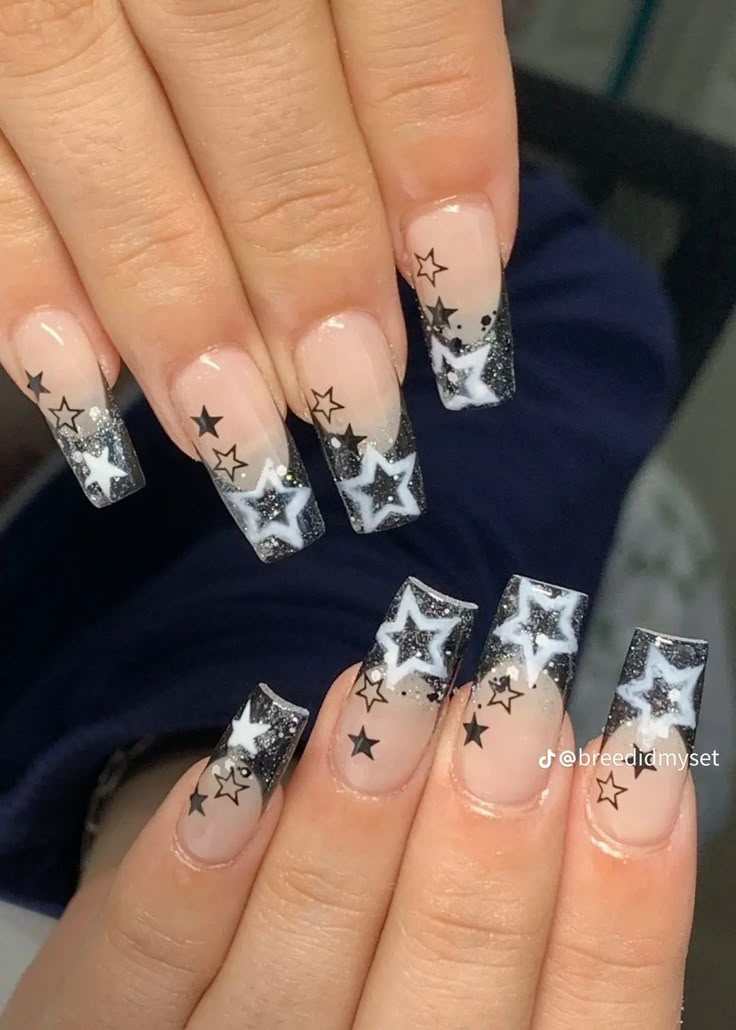 Trendy Black Nails, Fake Nails Designs, Short Locs, Butterfly Nails, Hippie Nails, Punk Nails, Goth Nails, Grunge Nails, Girly Acrylic Nails