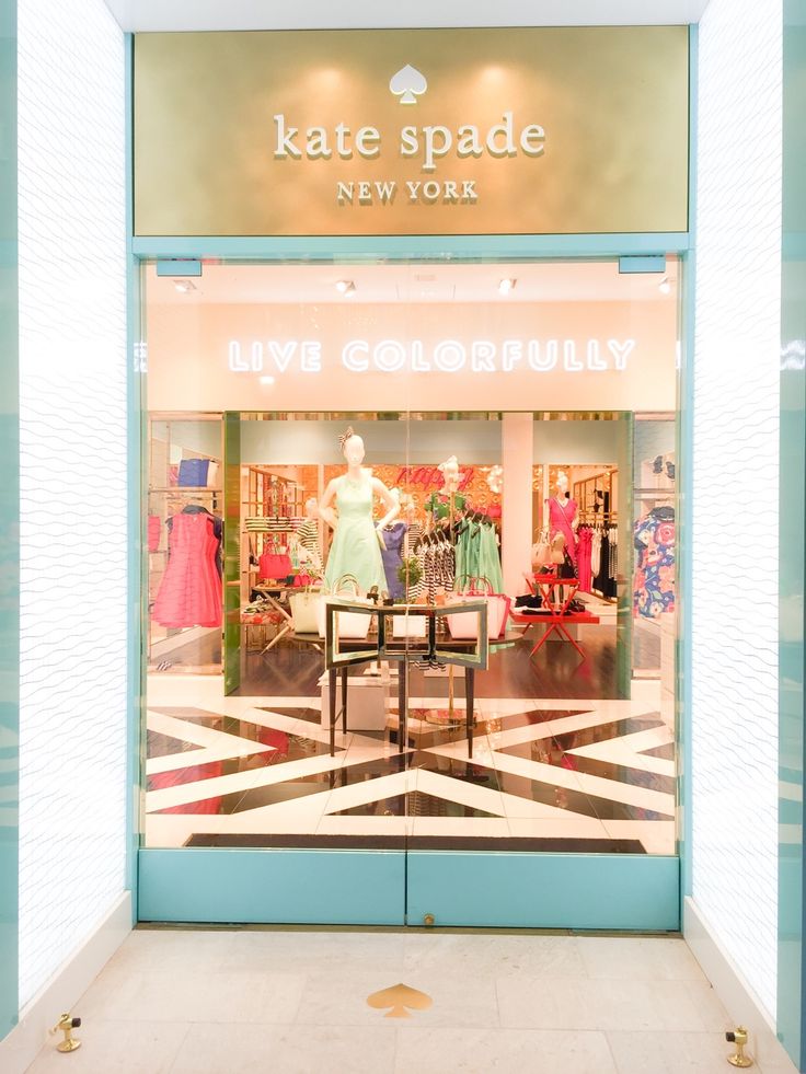 the front entrance to kate spade new york's live colorfully store