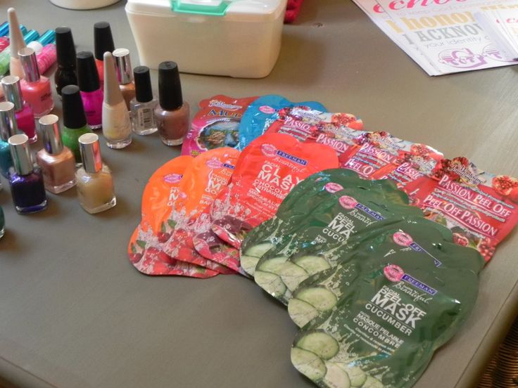 the table is covered with all kinds of nail polish