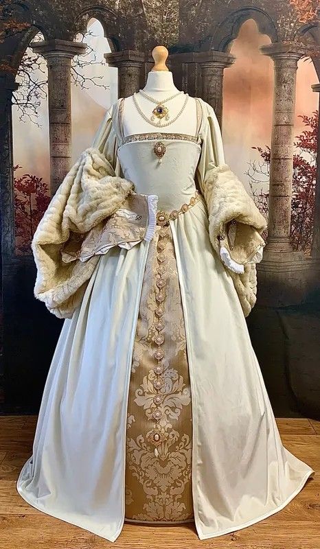 Tudor Wedding Dress, Tudor Wedding, 1500s Fashion, Tudor Gown, Rose Wedding Dress, Tudor Dress, Tudor Fashion, Tudor Costumes, Tudor Rose