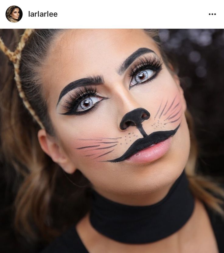 Halloween Looks from Top Beauty Influencers – Makeup & Mimosas Nem Halloween Makeup, Cat Face Makeup, Cat Makeup Tutorial, Maquillage Halloween Simple, Cat Halloween Makeup, Halloweenský Makeup, Halloween Make-up Looks, Cat Makeup Halloween, Halloween Makeup Diy