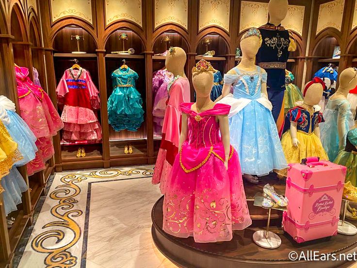 Disneyland Bibbidi Bobbidi Boutique, Disney Bibbidi Bobbidi Boutique, Disney Bippity Boppity Boutique, Bibbidi Bobbidi Boutique Birthday Party, Bippidi Boppidi Boutique, Bibbidi Bobbidi Boutique Hairstyles, Disney World January, Bibbity Bobbity Boutique, Princess Dress Up Party