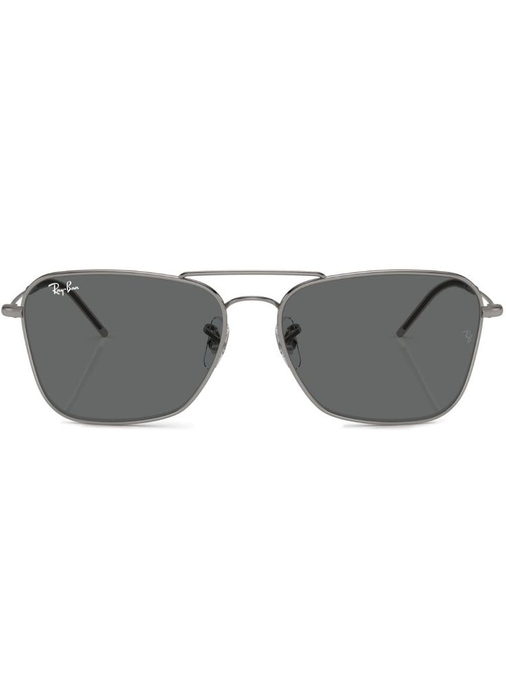 silver-tone metal signature Ray-Ban Aviator frame tinted lenses UV-protective lenses adjustable nose pads straight arms curved tips These glasses come with a protective case. Ray Ban Caravan, Ray Ban Eyewear, Sunglasses Silver, Leather Duffel, Ray Ban Aviator, Aviator Watch, Bell & Ross, Ray Ban Aviators, Fine Watches