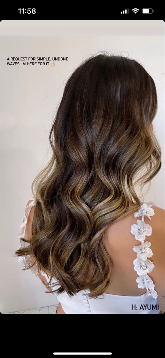 Natural Wavy Hair Bride, Naturally Wavy Bridal Hair, Natural Waves Long Hair, Engagement Picture Hairstyles Curls, Wedding Guest Blowout Hair, Soft Curls Wedding Hair Loose Waves, Loose Curls Medium Length Hair Wedding, Soft Bridal Curls, Wedding Hair Soft Curls