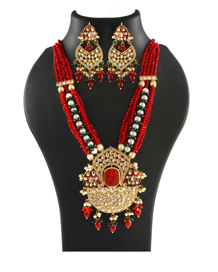 This is a stunning handmade necklace perfect for high end Jewelry Collector, a keeper in Traditional Vintage Indian/Pakistani Bridal jewelry and a Luxury Gift for your Daughter, Sister or Wife on Wedding or Anniversary. Perfect for any type of occasions, weddings And celebrations and a beautiful & memorable gift for weddings and special occasions. -Item Code:- L2361 -Red Onyx Beaded Necklace Set with Earrings. -Designer multi layered faceted Red Onyx beaded necklace. -Gold Plated Set with Kundan Stones which shine like Polki Diamonds. -Metal: Gold plated brass -Earrings are 90mm long & 40mm wide approx -Push Back Earrings -Necklace length with pendant 13" approx excluding adjustable dori/cord -Quantity: One Necklace Set Please see more different designs here:- https://www.etsy.com/in-en/sh Indian Wedding Bridesmaids, Polki Diamond Necklace, Bridesmaid Pearl Necklace, Pakistani Bridal Jewelry, Kundan Necklace Set, Bridesmaid Pearls, Earrings Indian, Kundan Necklace, Kundan Necklaces