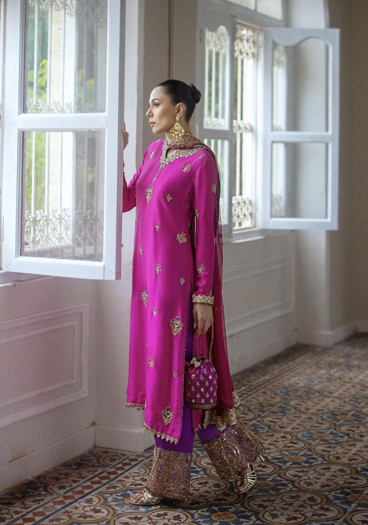 Pink Shalwar Kameez, Indian Fashion Salwar, Marriage Saree, Pr Boxes, Punjabi Dress Design, Aesthetic Pic Ideas, Blouse 2023, Latest Pakistani Fashion, Pink Hijab