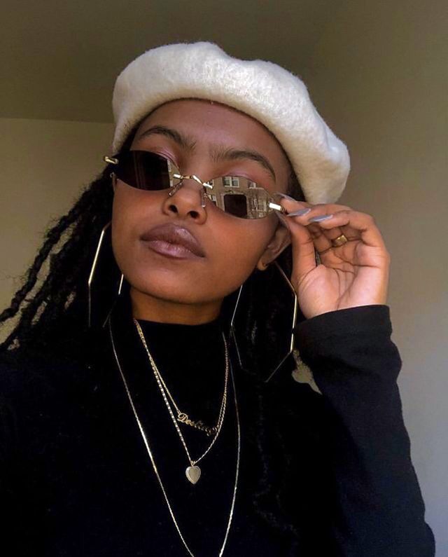 Hoop Earrings Aesthetic, Sunglasses For Your Face Shape, Looks Hip Hop, Alternative Makeup, Looks Black, Grunge Hair, Afro Hairstyles, Brown Skin, Mode Inspiration