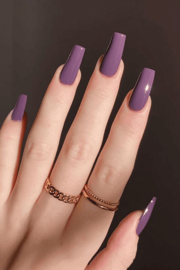 15 Drool-Worthy Fall Nail Colors For Pale Skin Tones That SLAY! Dark Purple Nails, Plum Nails, Purple Acrylic Nails, Purple Nail Designs, Purple Nail, Simple Acrylic Nails, Her Nails, Acrylic Nails Coffin Short, Short Acrylic Nails Designs