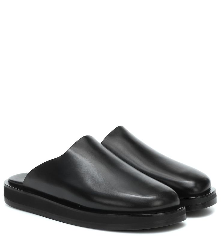 Sabot Leather Mules | The Row - Mytheresa Japanese Mens Fashion, Backless Loafers, Shoes Ideas, Leather Slippers, Leather Mules, Mens Fashion Shoes, Shoe Lover, Style Chic, Leather Loafers