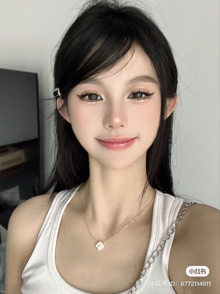 Makeup Asiatico, Reference Portraits, Makeup Asia, Makeup Ulzzang, Asian Makeup Looks, Douyin Makeup, Soft Makeup Looks, Japanese Clothes, Doll Eye Makeup