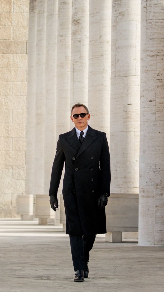 James Bond Aesthetic, 007 Aesthetic, James Bond Outfits, Daniel Craig Style, James Bond Suit, Bond Outfits, Bond Suits, James Bond Style, Daniel Craig James Bond