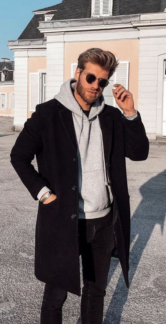 12 Men's Winter Coats To Keep Him Warm This Year - Society19 Mens Fall Outfits, Overcoat Men, Herren Style, Dessert Easy, Outfits For Men, Stylish Men Casual, Fall Outfits Men, Mens Winter Coat, Winter Outfits Men