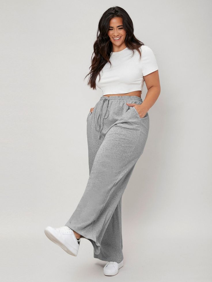 Plus Cotton Wide Leg Sweatpants with Drawstring Waist #boho #fresh #NewArrivals #pomonaandpeach #BohoChic #popular #fashion Plus Size Joggers Outfit, Wide Leg Sweatpants Outfit, Plus Size Athleisure Outfits, Plus Size Teen, Plus Size Sweatpants, Shein Basics, Wide Leg Pants Outfit, Plus Size Joggers, Leg Pants Outfit