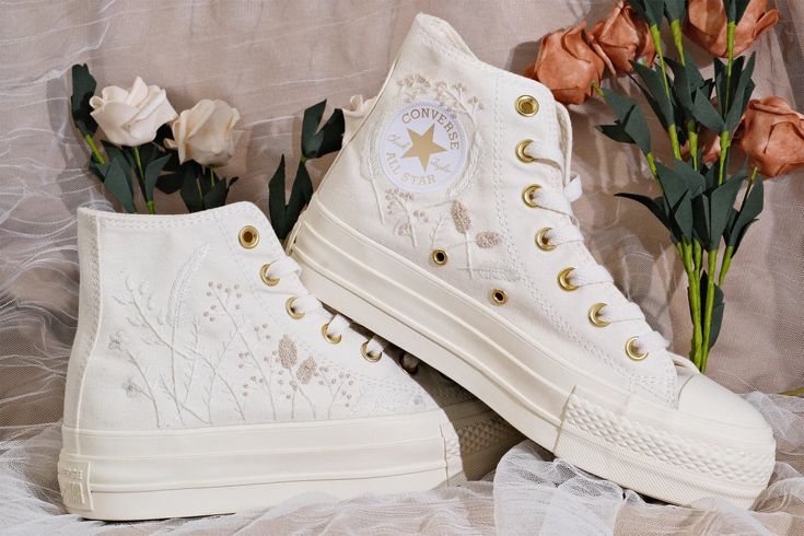 Custom Move Platform/white Wedding Flowers Embroidered Converse/bridal Flowers Embroidered Sneakers/wedding Flowers Embroidered Sneakers - Etsy Mexico Sneakers Wedding, Embroidered Sneakers, Tie Sneakers, Embroidered Converse, Wedding Sneakers, White Wedding Flowers, I Got Married, Bridal Flowers, Embroidered Flowers