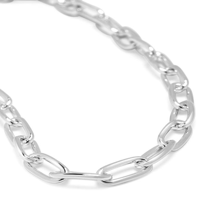 Introducing our Sterling Silver Paperclip Chain—a contemporary twist on a classic design that seamlessly marries simplicity with sophistication. Crafted with precision and passion, this chain redefines the elegance of minimalism, making it a must-have accessory for those who appreciate both subtlety and style. Made from high-quality sterling silver, each link of the paperclip chain is a testament to meticulous craftsmanship. The polished surface reflects light beautifully, creating a subtle yet Endorsed Brand, Silver Link Necklace, Jewellery Box Making, Boho Luxe, Sterling Silver Mens, Jewelry Outfit, Famous Faces, Link Necklace, Cleaning Jewelry