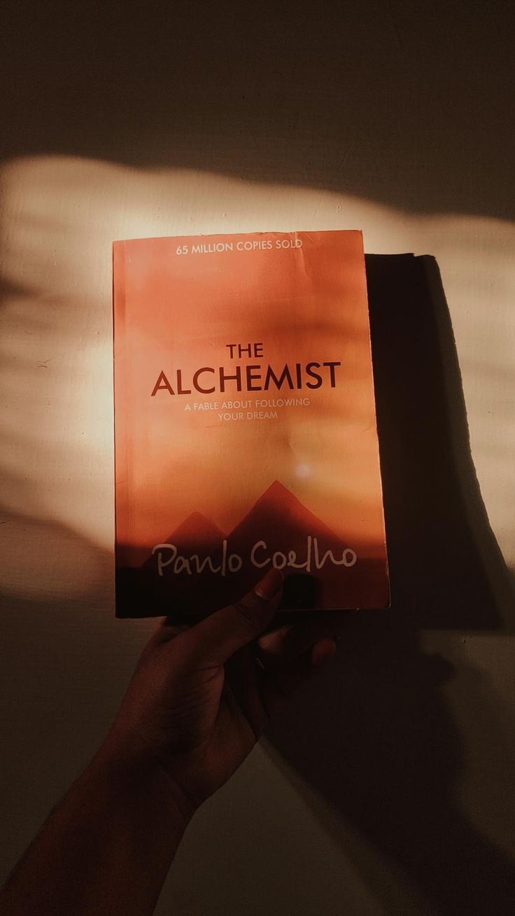 Book
Book aesthetic Alchemist Book Aesthetic, The Alchemist Book, Alchemist Book, The Alchemist, Book Instagram, Aesthetic Videos For Edits Love, Book Worm, Plot Twist, Aesthetic Videos