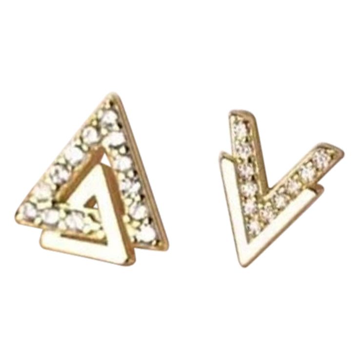 14K Solid Gold Triangle V Shape Stud Earrings Diamond Women Wedding Party Gift. V Size 0.8x0.6 Cm Approx Shape Triangle Closure Butterfly Metal Yellow Gold Material 14k White Gold, Natural Diamond Total Carat Weight 0.24 & Under Weight 0.7 Grams Approx Certification BIS Hallmark, IGI triangle Size 0.9 Cm Approx A P P R O X T I M E All items are custom made to order. Our approx time is about 6 - 10 business days. This can change during peak season Note: There May Be Little Variation In Colour Between Image And Actual gemstone due to the resolution of the display of your computer or mobile But our product Image are original.Any image are not Photoshop .We Are Trying Our Best To Display Actual Image Of The Gemstone Which is To Be Delivered To Our Customers Lobe Orbital, Ear Jacket Earring Gold, Stud Earrings Diamond, Gold Ear Jacket, Round Diamond Earrings, Cat Earrings Studs, Gold Triangle, Gold Diamond Studs, Wedding Party Gift