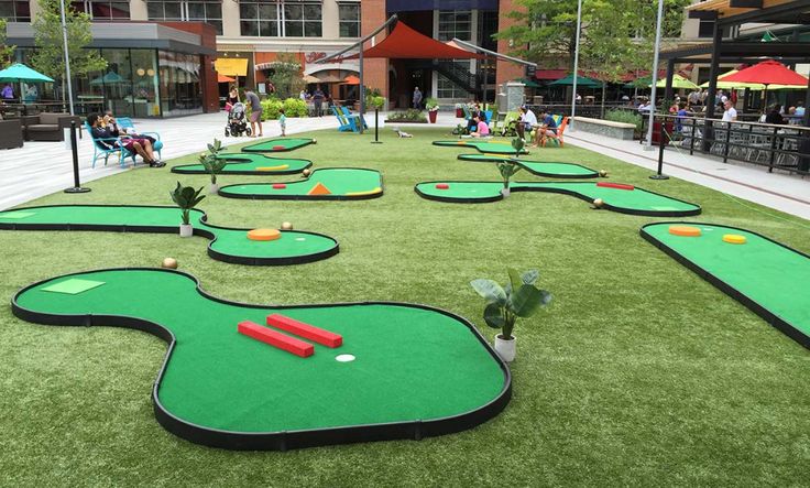 Backyard Putt Putt, Putt Putt Course, Indoor Putt Putt, Outdoor Mini Golf, Portable Mini Golf, Golfing Tips, Mini Putt, Indoor Mini Golf, Green Backyard