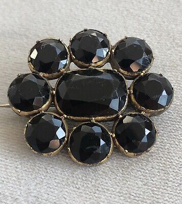 Antique Georgian Faceted Black Glass & Golden Frame Mourning Brooch | eBay Vintage Jewelry Antique, Antique Costume Jewelry, Georgian Jewelry, Golden Frame, Jewelry Black, Black Stone, Vintage Costume Jewelry, Crystal Rings, Antique Rings