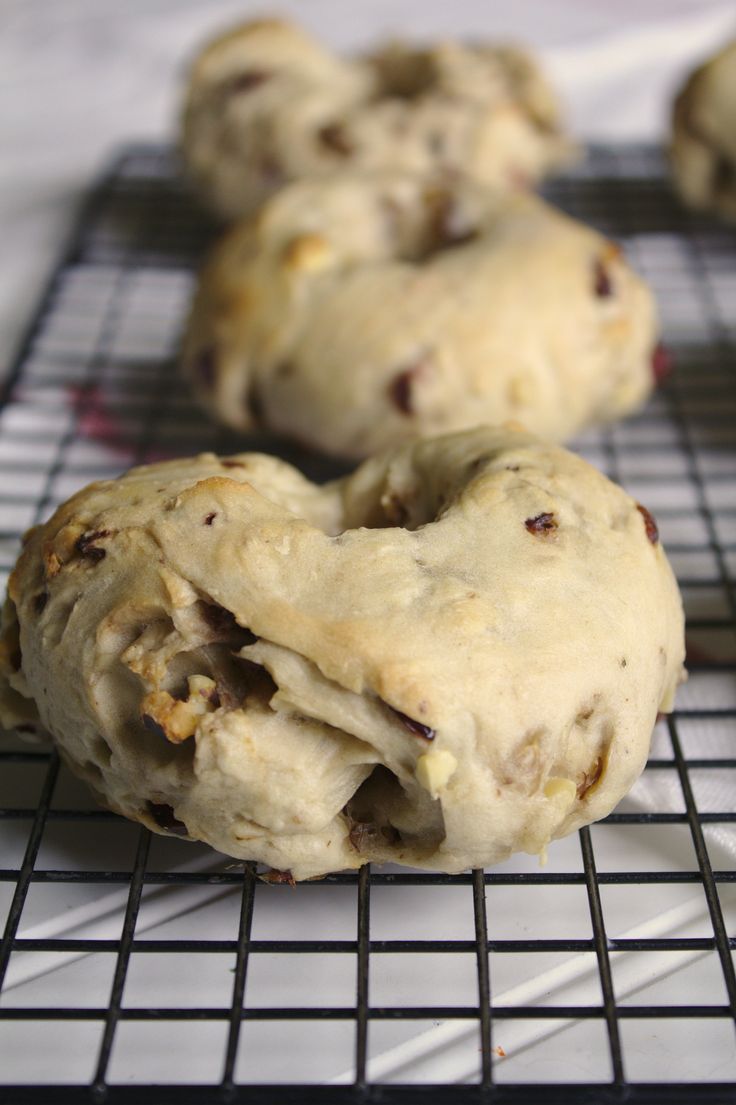 some cookies are cooling on a wire rack