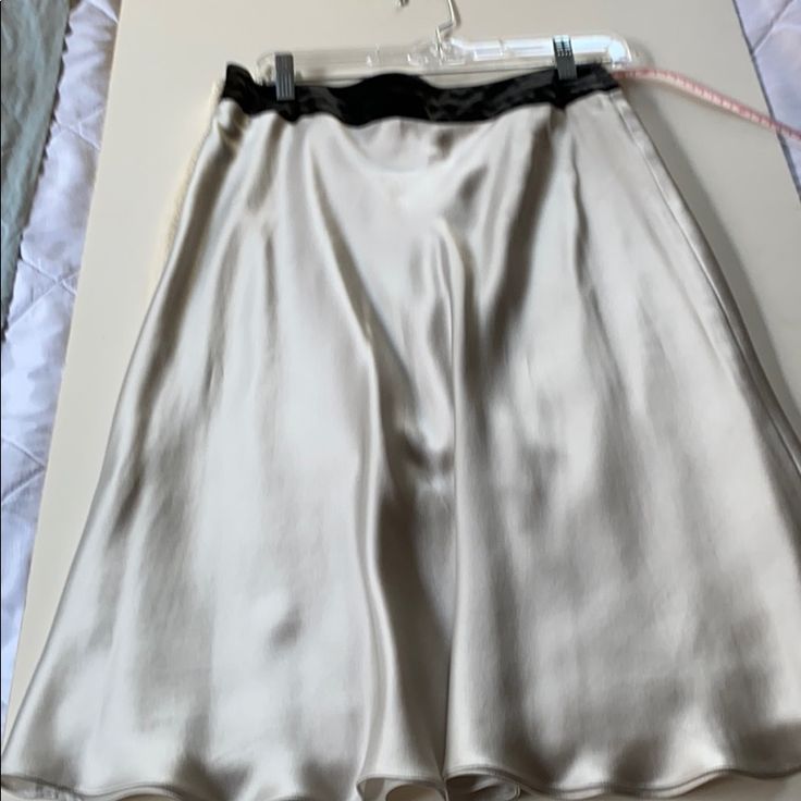 Exquisite Super Flattering Silk Skirt Side Zipper Silk A-line Bottoms For Formal Occasions, Formal A-line Silk Bottoms, Silk A-line Evening Skirt, Elegant A-line Bottoms For Evening, Elegant A-line Party Bottoms, Elegant Metallic Long Skirt, Elegant Metallic Mini Skirt, Glamorous Formal Flowy Skirt, Elegant A-line Party Skirt