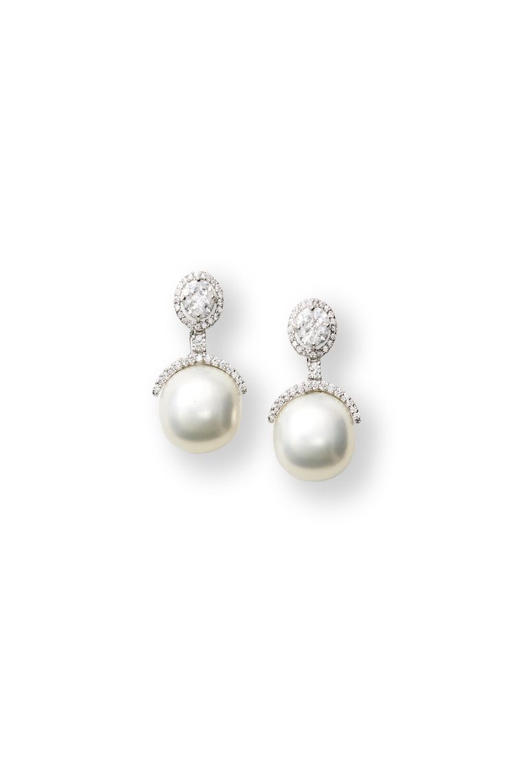 Color_Ivory/Silver Diamond And Pearl Earrings, Understated Glamour, Earrings With Diamonds, Dazzling Earrings, Teri Jon, Everyday Chic, Elegant Bracelet, Diamond Settings, Simple Bags