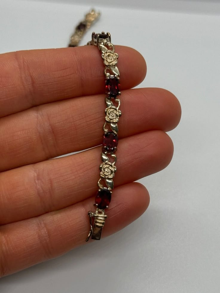 Vintage Garnet Jewelry, Garnet Jewelry Aesthetic, Vintage Bracelets Silver, Elegant Silver Garnet Jewelry, Unique Silver Garnet Jewelry, Silver Garnet Bracelet, Luxury Vintage Garnet Jewelry, Bracelets Etsy, Jewellery Vintage