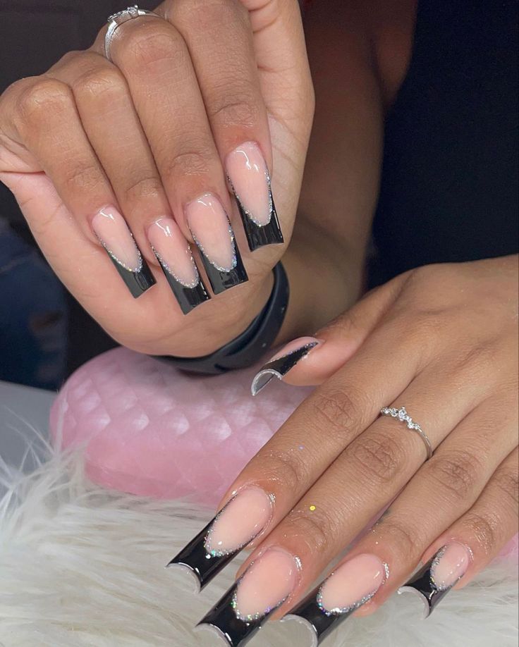 Black Nails Styles, Dark French Tip Nails Coffin, Black French Tip Medium Nails, Black French Tip Long Nails, Black Acrylic Nails Birthday Set, Black Nails Inspo Square, Black Nails Square Medium, Black Nails For Hoco, Medium Black French Tip Nails