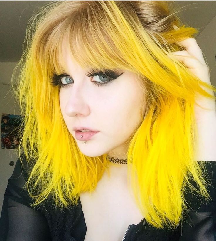 Yellow And Brown Hair, Black And Yellow Hair, Hair Color Yellow, Hair Claims, Yellow Hair Dye, Dr Claims, Yellow Blonde Hair, Easy Hair Color, Lemon Hair