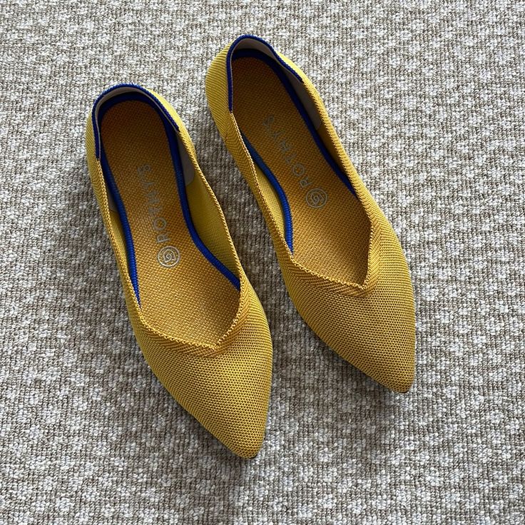 Brand New Yellow Rothy’s Pointed Flats Fitted Pointed Toe Slip-on Flats For Spring, Spring Fitted Pointed Toe Slip-on Flats, Chic Fitted Pointed Toe Flats For Summer, Casual Fitted Pointed Toe Flats, Fitted Casual Pointed Toe Flats, Yellow Pointed Toe Flats For Summer, Casual Fitted Slip-on Pointed Toe Flats, Fall Yellow Flats, Yellow Low Heel Casual Heels