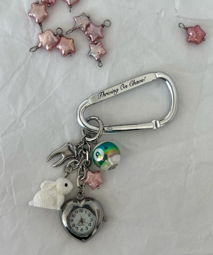 Aesthetic Keychain, Keychains Diy, Funky Jewelry, Jewelry Lookbook, Cute Keychain, Monster Art, Jewelry Inspo, Dream Jewelry, Mode Inspiration