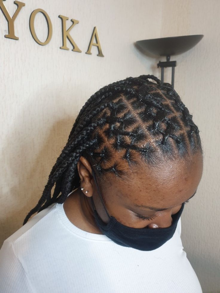 Rubber Bands With Knotless In The Back, Fulani Braids With Rubber Bands, Rubber Band Braids Hairstyles, Criss Cross Fulani Braids, Criss Cross Hairstyle Rubber Bands, Rubber Band Knotless Braids, Criss Cross Hairstyle, Cross Braids Hairstyles, Rubber Band Braids