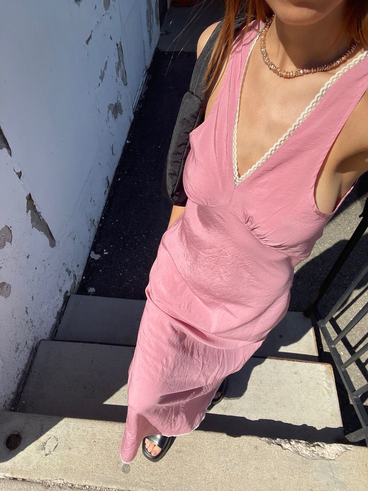 Classic 90's slip styling featuring a bias cut, V neck front with a deep V back and a dainty lace contrast trim. 90’s Inspired Outfits, Sleeveless Dress Outfit, Fashion Style Outfits, Prism Boutique, French Girl Chic, Eliza Dress, Bias Cut Dress, Pink Aura, Classy Photography