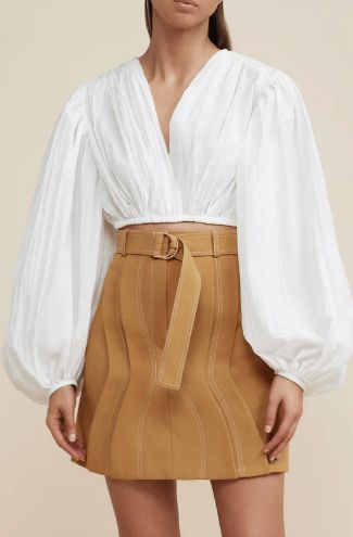 Pretty Blouses, Plunging Neckline, Everyday Look, Wardrobe Staples, Gold Hardware, Baby Fashion, Spring Fashion, Length Sleeve, Full Length