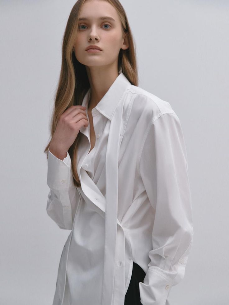 Composition : RC 60 water high density plain weave, rayon 65% cotton 35%Color : OFF WHITECountry of Origin : Republic of Korea Tie Wrap, Wrap Shirt, Plain Weave, Density, Top Shirt, Composition, Off White, Top Outfits, The Originals