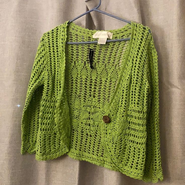 Xl Crochet Top Beautiful Green Color. Runs Small. Never Worn. Brand Isabella Rodriguez Casual Open Knit One-size Crochet Top, Casual One Size Open Knit Crochet Top, Fitted Casual Crochet Cardigan, Fitted Crochet Cardigan Casual Style, Green Open Knit Crochet Top For Fall, Casual Long Sleeve Crochet Top In One Size, Casual Long Sleeve Crochet Top One Size, Casual Green Crochet Top For Spring, Fall Green Open Knit Crochet Top