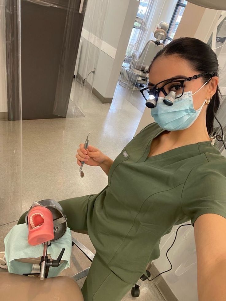 Dentist Career, Dental Assistant Study, Dental Hygiene Student, Dental Decay, Strong Teeth, Dental Aesthetics, Dental Hygiene School, Dentistry Student, Dental Fun