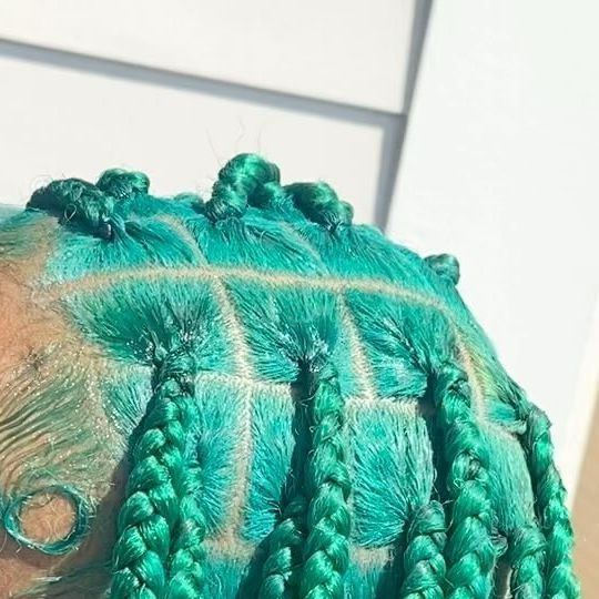 NEW ORLEANS on Instagram: "long medium knotless braids 😍💚" Turquoise Knotless Braids, Teal Natural Hair, Forest Green Braids, Dyed Knotless Braids, Long Colored Braids, Teal Braids Black Women, Long Braids With Color, Teal Knotless Braids, Dyed Hair Braids