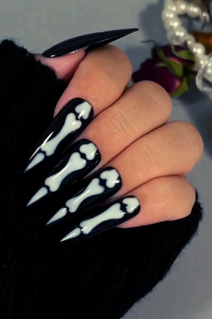 Halloween Nail Art Easy, Halloween Nails Easy, Punk Nails, Gothic Nails, Goth Nails, Grunge Nails, Blush Nails, Makijaż Smokey Eye, Nails Green