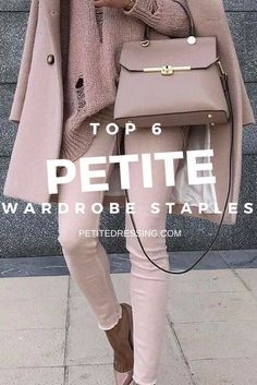 Stylish Petite Woman, Baggy Clothing, Stylish Petite, Hair And Makeup Tips, Dye Ideas, Ageless Style, Winter Hair, Casual Accessories, Loose Outfit