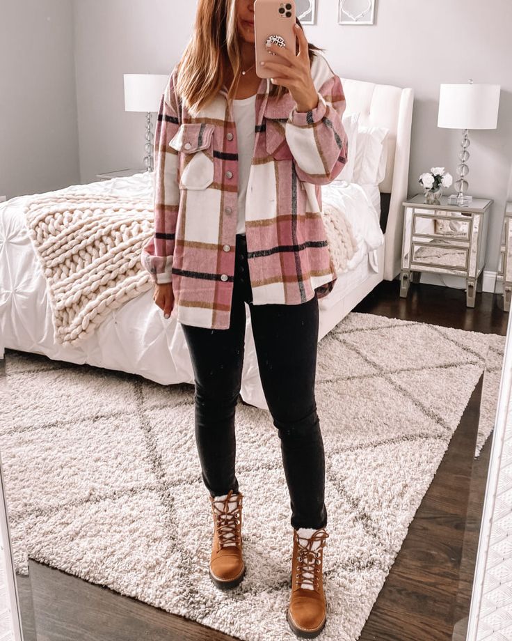 Friday Favorites Mrs Casual, Shacket Outfit Women, Leggings Booties, Shacket Outfit, Flannel Outfits, Plaid Shacket, Friday Favorites, Fashion Mistakes, Outfit Inspo Fall