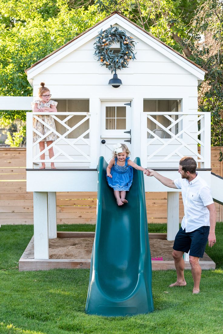 Under Playhouse Ideas Outside, Kids Dream Backyard, Home Playground Ideas, Playground Ideas Backyard, Diy Outdoor Playset, Syd Mcgee, Backyard Playground Ideas, Diy Outdoor Playhouse, Home Playground