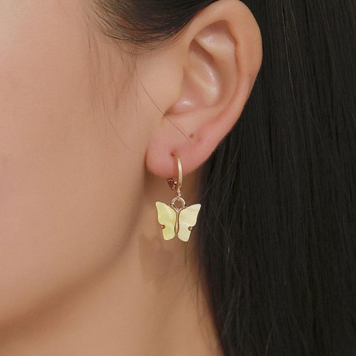 Yellow Butterfly Huggie Hoops. Acrylic Butterfly, Womens Earrings, Stil Boho, Buy Earrings, Butterfly Earrings Stud, Gold Gifts, Popular Jewelry, Black Earrings, Heart Studs