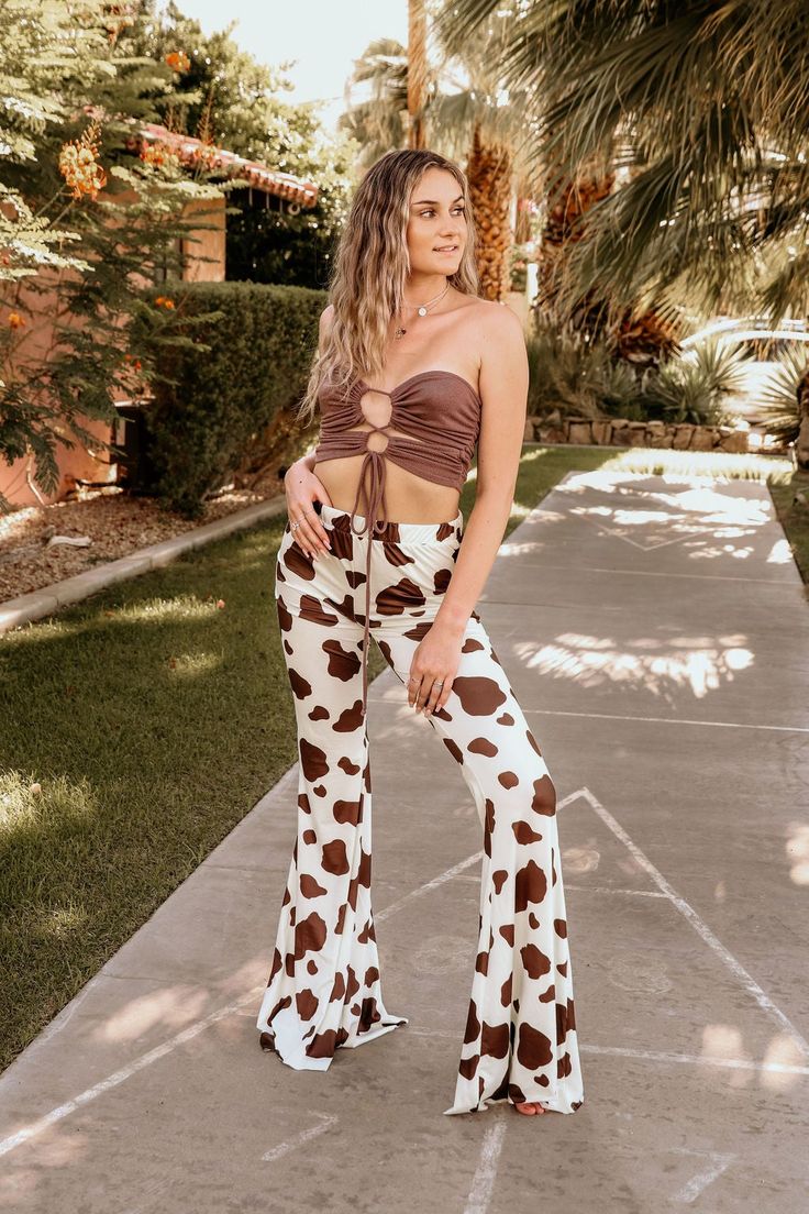 Barn Dance Outfit, Cow Print Pants, Dance Party Outfit, Brown And White Cow, Cowgirl Halloween Costume, Cow Outfits, Cowgirl Halloween, Spirit Week Outfits, Safari Outfits